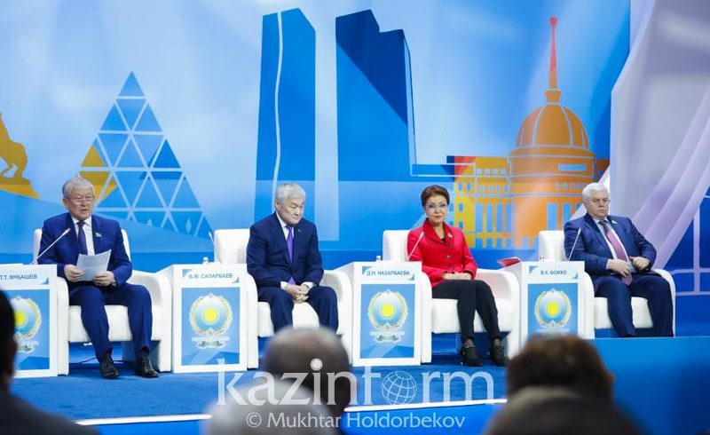 Назарбаева: Мәслихаттар мемлекеттік бағдарламаларды әзірлеуге белсенді қатысуы тиіс
