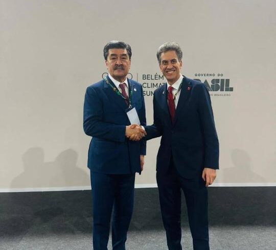 Ұлыбританияның энергетикалық қауіпсіздік және нөлдік шығарындылар жөніндегі Мемлекеттік хатшысымен кездесу Ұлыбританияның энергетикалық қауіпсіздік және нөлдік шығарындылар жөніндегі Мемлекеттік хатшысымен кездесу