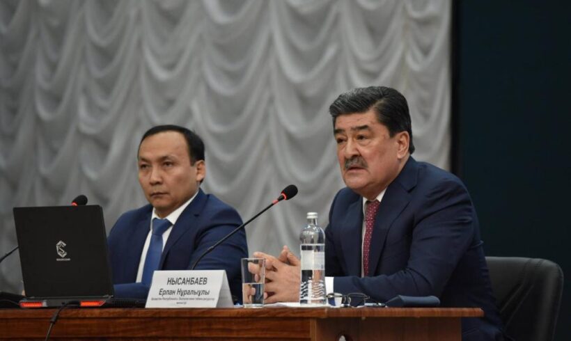 Экология министрі Ерлан Нысанбаев Қарағанды облысының тұрғындарымен кездесті