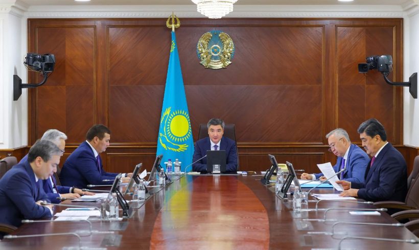 «Таза Қазақстан» Президент бастамасы Конституцияда белгіленген негізгі қағидат ретінде жүзеге асырылып жатыр — Олжас Бектенов «Таза Қазақстан» Президент бастамасы Конституцияда белгіленген негізгі қағидат ретінде жүзеге асырылып жатыр — Олжас Бектенов